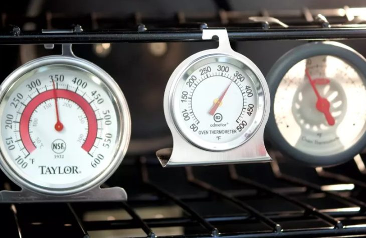 How to Use an Oven Thermometer